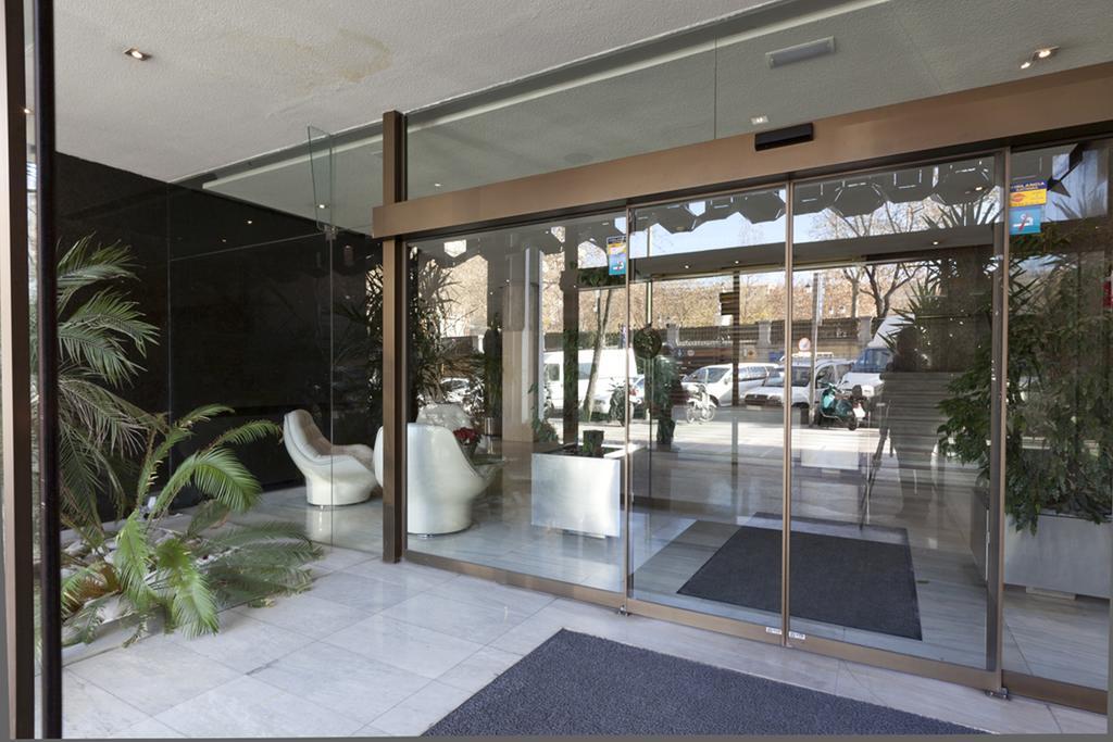 Apartamentos Centro Colon Madrid Bagian luar foto