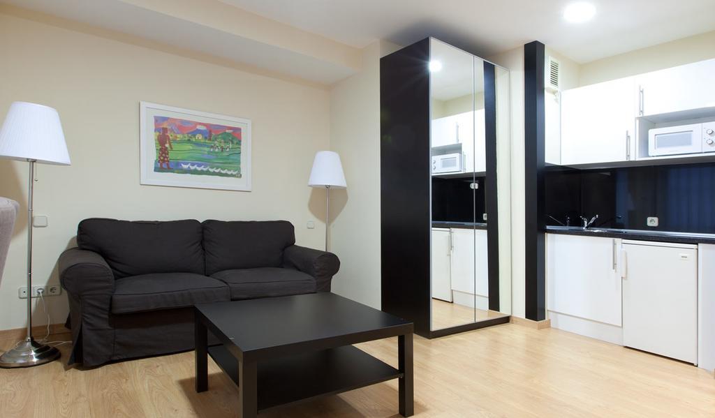 Apartamentos Centro Colon Madrid Bagian luar foto
