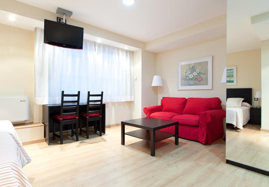 Apartamentos Centro Colon Madrid Bagian luar foto