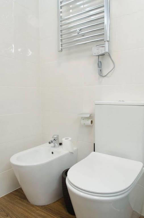 Apartamentos Centro Colon Madrid Bagian luar foto
